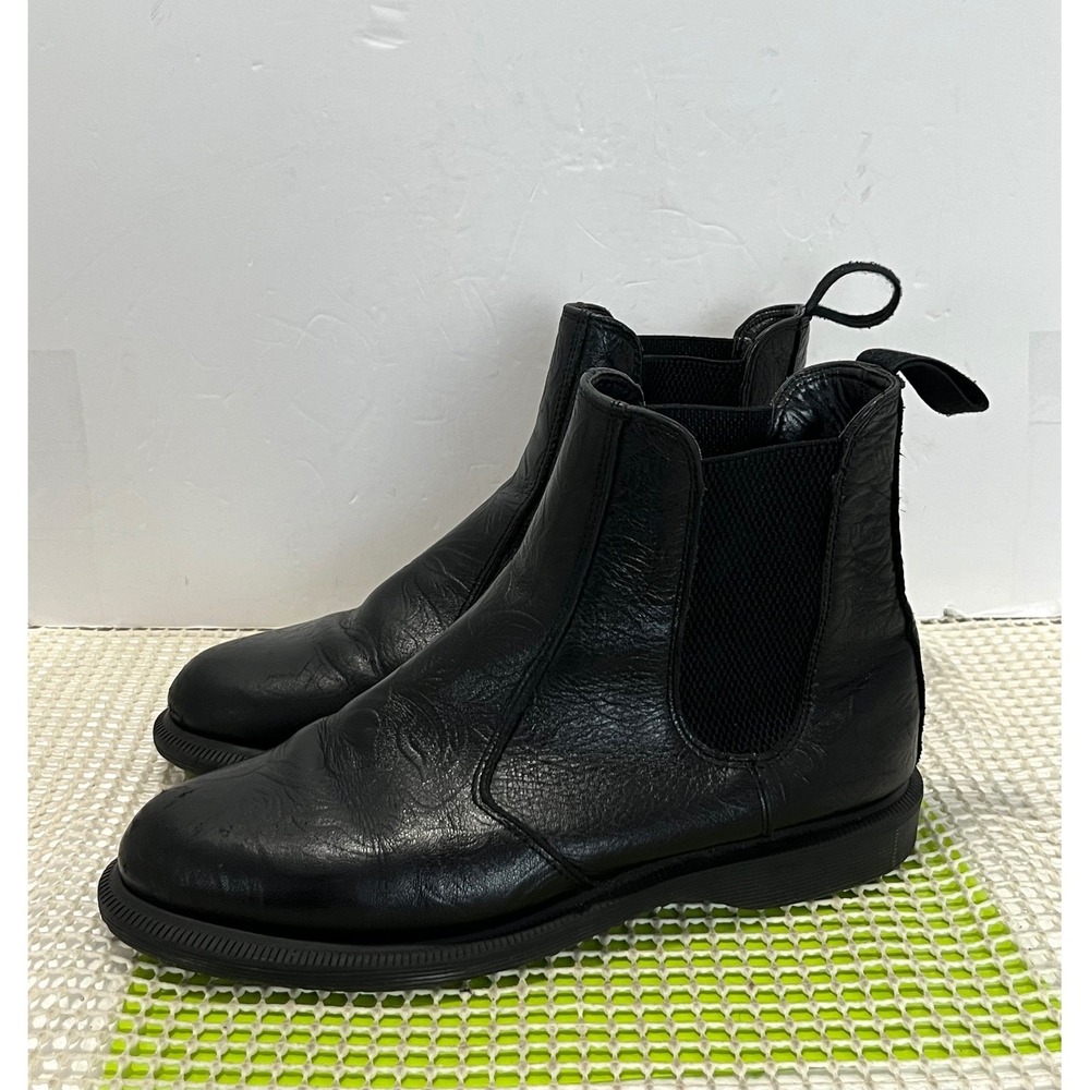 Dr. Martens Floral Embossed Floral Chelsea Boots Womens size 9 Black Leather‎